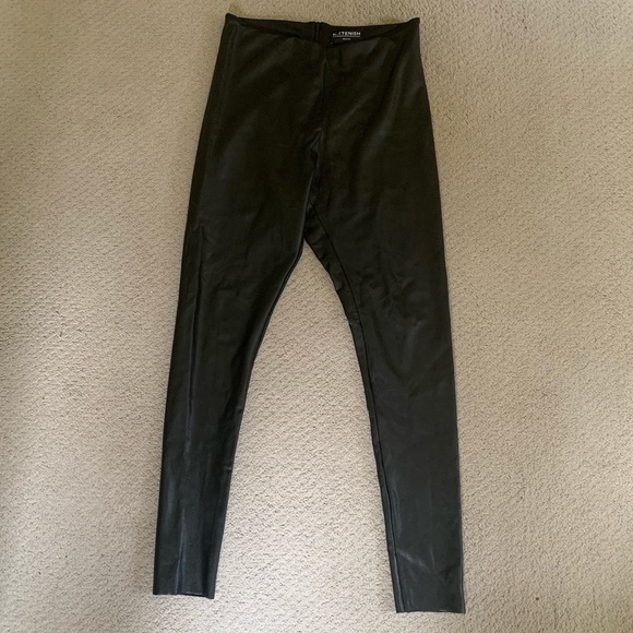 Kittenish Vegan Leather Leggings - Black - Picture 2 of 5